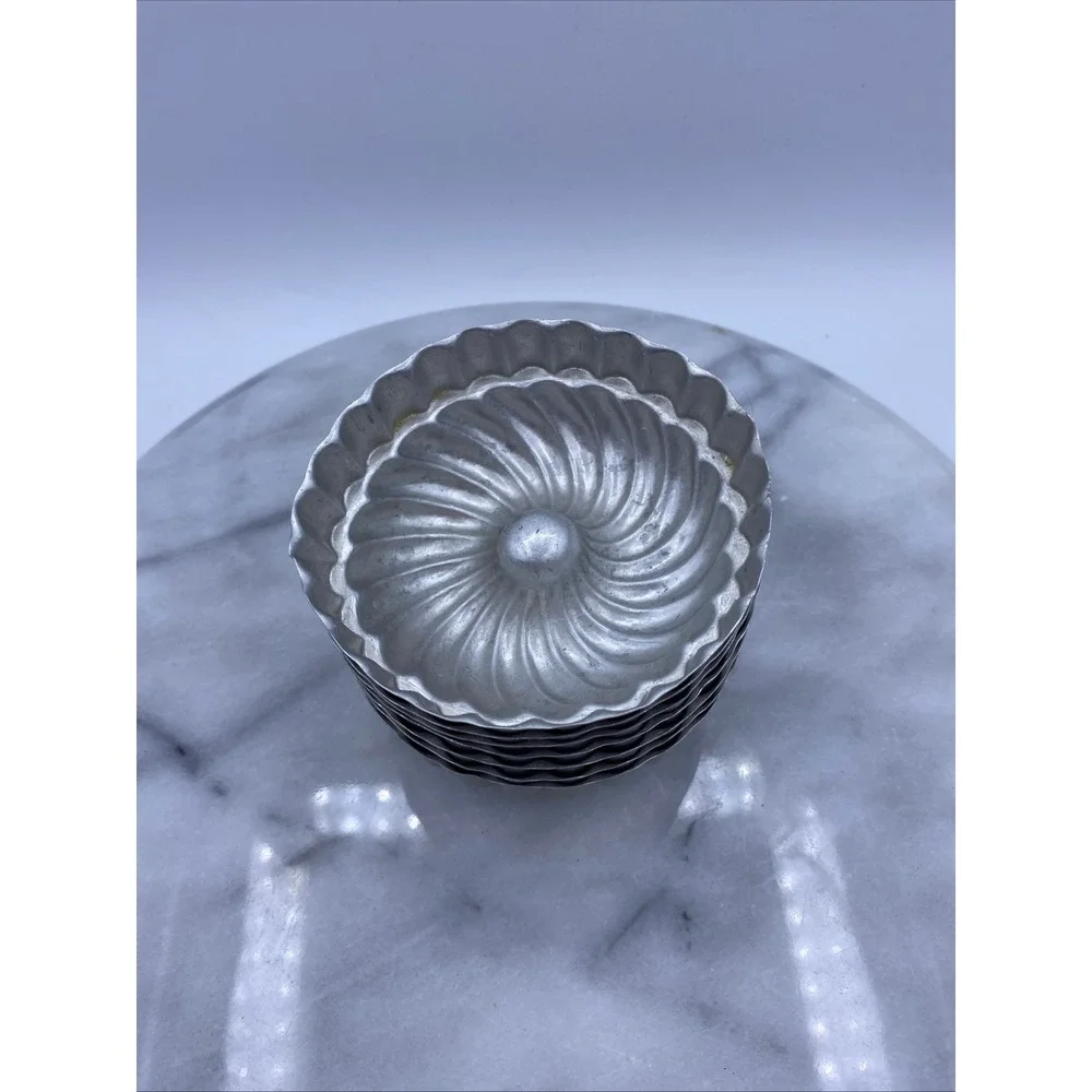 Unbranded Unisex 4in Mini Bundt Cake Pans Silver Fluted Swirl Aluminum Set of 7